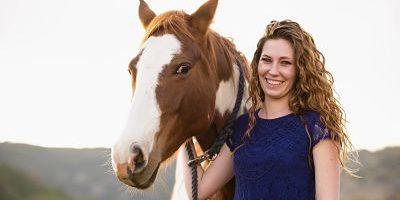 USA Texas Young woman standing with Quarterhorse smiling portrait model released property releas USA, Texas, Young woman standing with Quarterhorse, smiling, portrait model released property released PUBLICATIONxINxGERxSUIxAUTxHUNxONLY ABA000551 USA, Texas, Young woman standing with Quarterhorse, smiling, portrait model released property released PUBLICATIONxINxGERxSUIxAUTxHUNxONLY ABA000551 USA Texas Young Woman thing With Quarter Horse Smiling Portrait Model released Property released PUBLICATIONxINxGERxSUIxAUTxHUNxONLY ABA000551