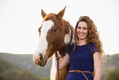 USA Texas Young woman standing with Quarterhorse smiling portrait model released property releas USA, Texas, Young woman standing with Quarterhorse, smiling, portrait model released property released PUBLICATIONxINxGERxSUIxAUTxHUNxONLY ABA000551 USA, Texas, Young woman standing with Quarterhorse, smiling, portrait model released property released PUBLICATIONxINxGERxSUIxAUTxHUNxONLY ABA000551 USA Texas Young Woman thing With Quarter Horse Smiling Portrait Model released Property released PUBLICATIONxINxGERxSUIxAUTxHUNxONLY ABA000551