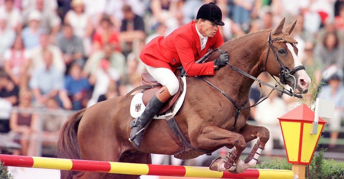 07.06. Bildnummer: 00079845 Datum: 14.08.1998 Copyright: imago/Uwe Kraft Lars Nieberg (Deutschland) auf For Pleasure am Hindernis; Mannschaftsspringpr¸fung, Reitsport, Springreiten, Pferd, Sprung, springen, Hindernisparcours, Parcours 61. CHIO 1998, Preis der Nationen, Nationenpreis, Springpr¸fung, Reiten, Mannschaftsspringen Aachen Dynamik, Pferdesport Einzel Deutschland Einzelbild Aktion Personen Tiere 