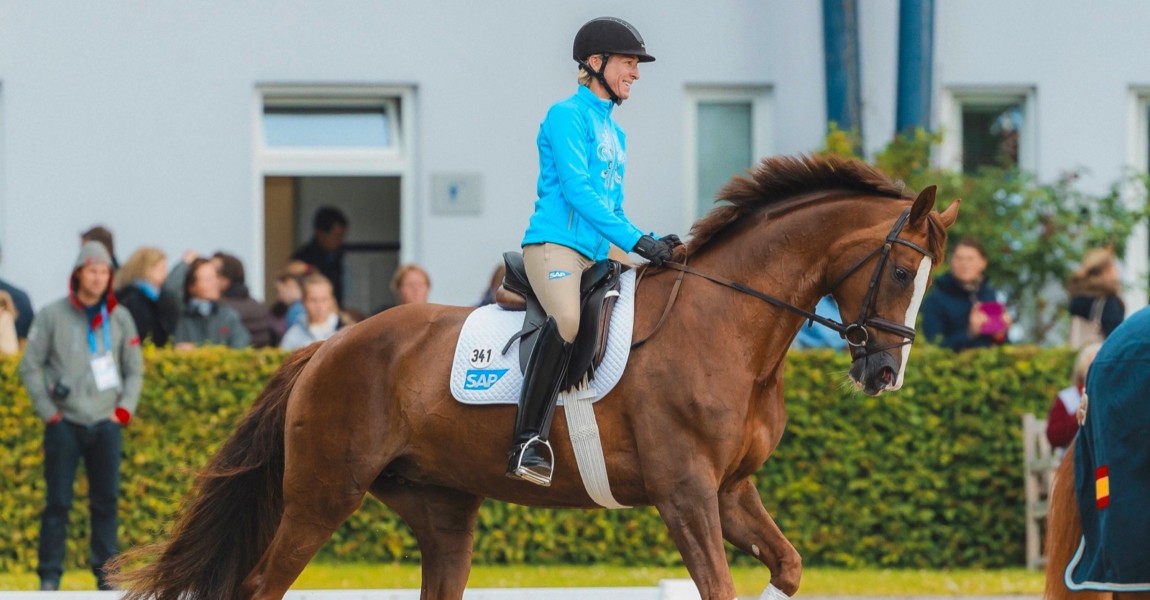 2016 07 14 11 22 30 CHIO AACHEN Weltfest des Pferdesports Aachen Aachen Soers Deutschland Ing 2016-07-14- 11:22:30- CHIO-AACHEN-Weltfest des Pferdesports -Aachen,-Aachen-Soers,-Deutschland, -Ingrid Klimke-GER- Geraldine RHEIN -Abreiten, Training Pferdesport Dressur 2016 07 14 11 22 30 CHIO Aachen World Festival the Equestrian Sports Aachen Aachen Soers Germany Ingrid Klimke ger Geraldine Rhine abreiten Training Equestrian sports Dressage 